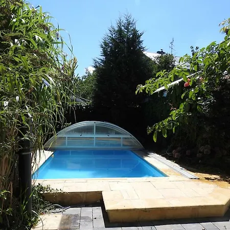 Yellow House וילה *